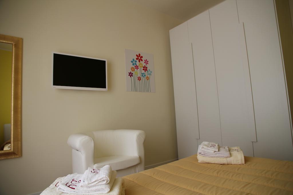 Domus Yenne Suites Cagliari Ngoại thất bức ảnh