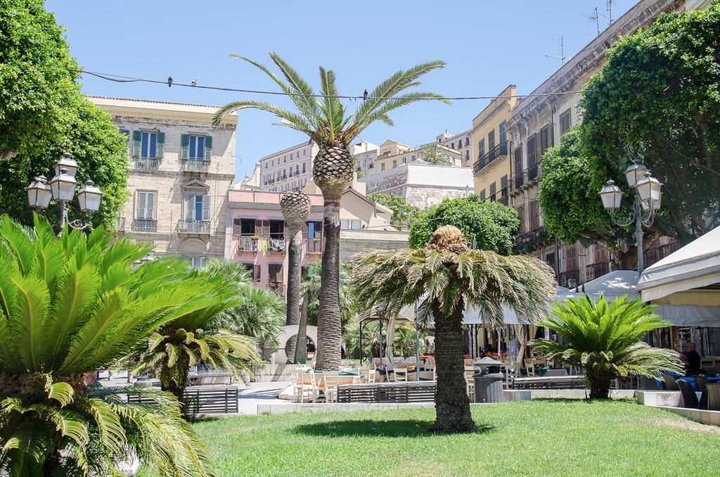 Domus Yenne Suites Cagliari Ngoại thất bức ảnh
