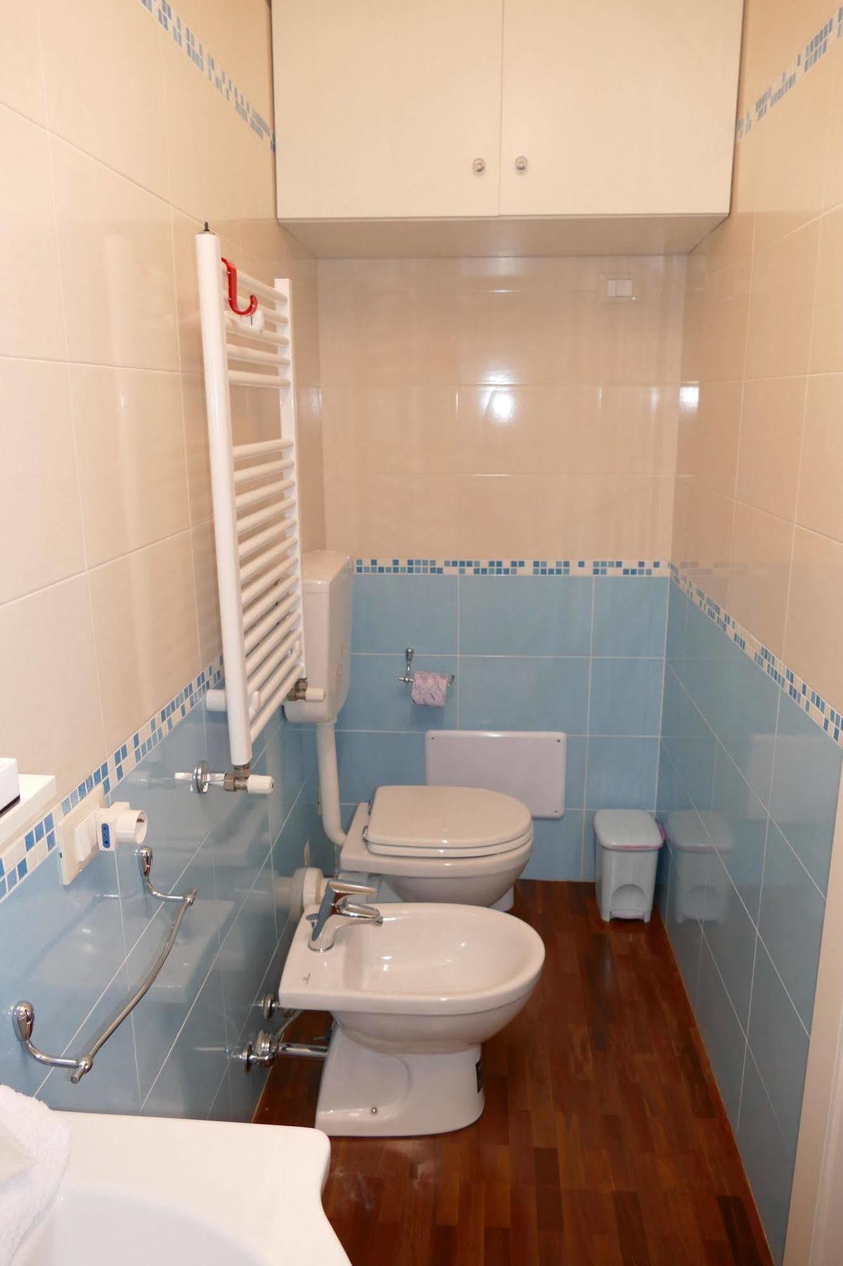 Domus Yenne Suites Cagliari Ngoại thất bức ảnh